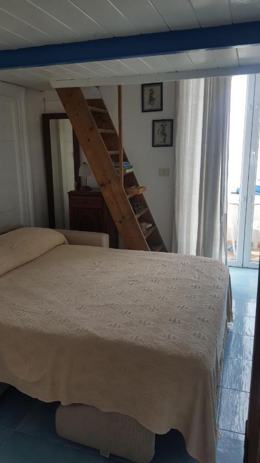La Casa Sugli Archi Hotel Ponza Buitenkant foto