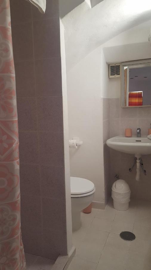 La Casa Sugli Archi Hotel Ponza Buitenkant foto