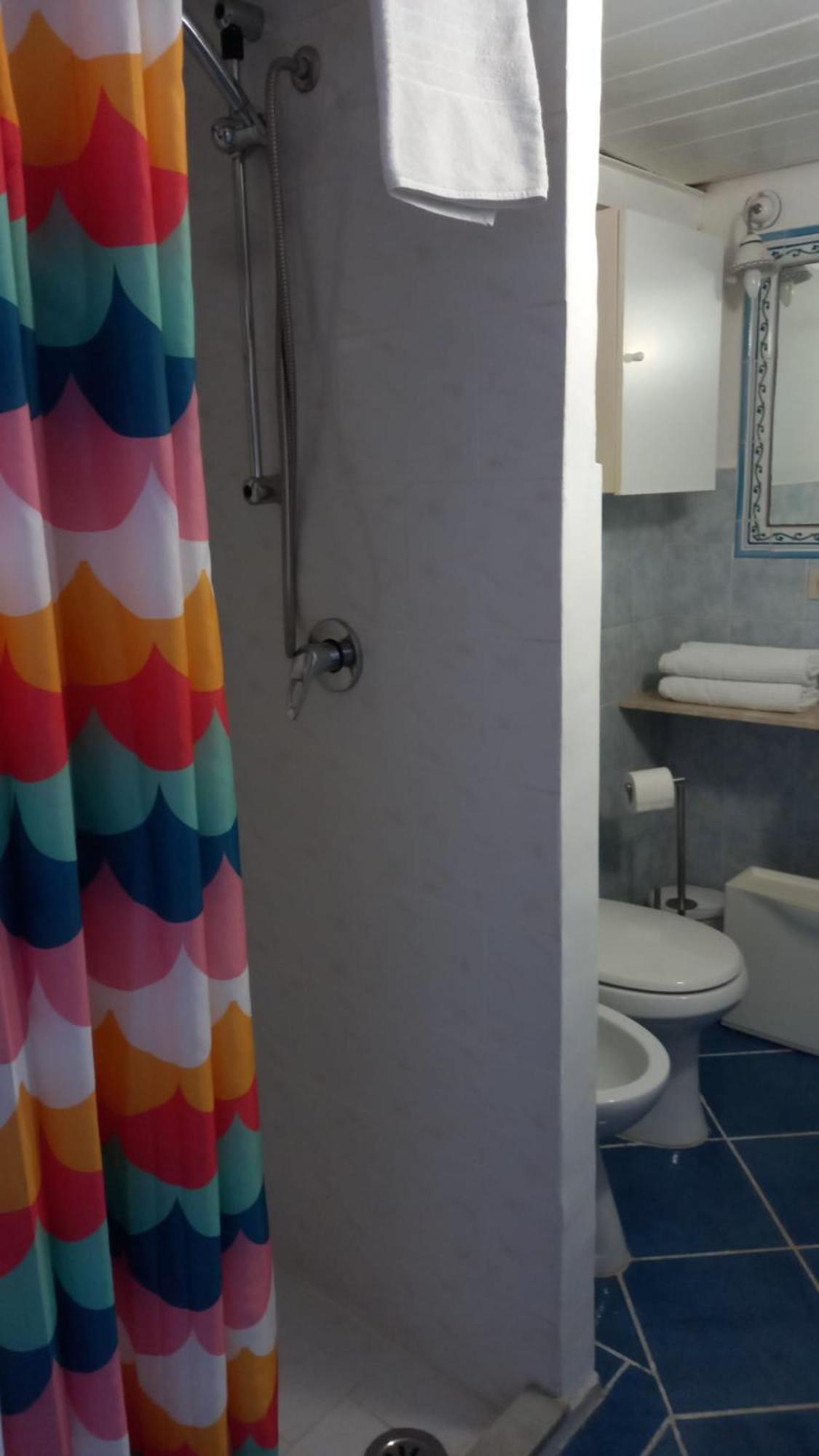 La Casa Sugli Archi Hotel Ponza Buitenkant foto